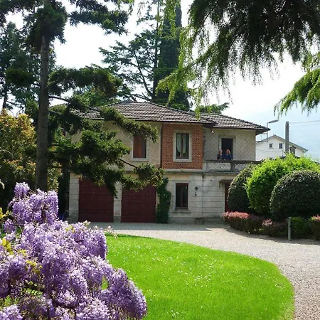 Sleeps 18 Pool Villa Mandello del Lario