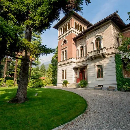 Sleeps 18 Pool * Mandello del Lario