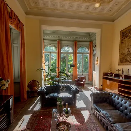 Sleeps 18 Pool