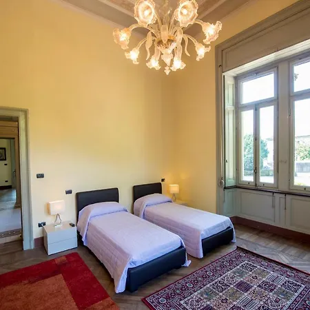 Sleeps 18 Pool مانديلو ديل لاريو